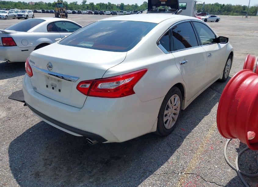 Photo 4 of 2016 Nissan Altima 2.5 S (VIN 1N4AL3AP1GC120963)