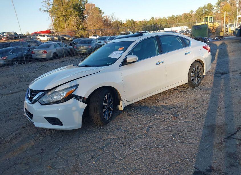 Photo 2 of 2016 Nissan Altima 2.5 SL (VIN 1N4AL3AP1GC123975)