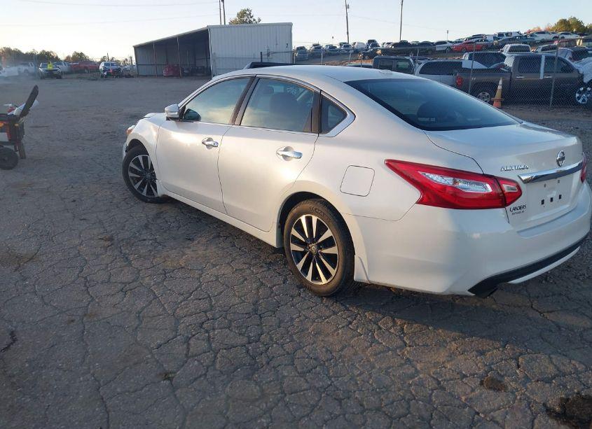 Photo 3 of 2016 Nissan Altima 2.5 SL (VIN 1N4AL3AP1GC123975)