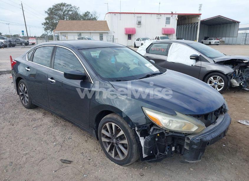 2016 Nissan Altima 2.5 SV (VIN 1N4AL3AP1GC131834) main photo