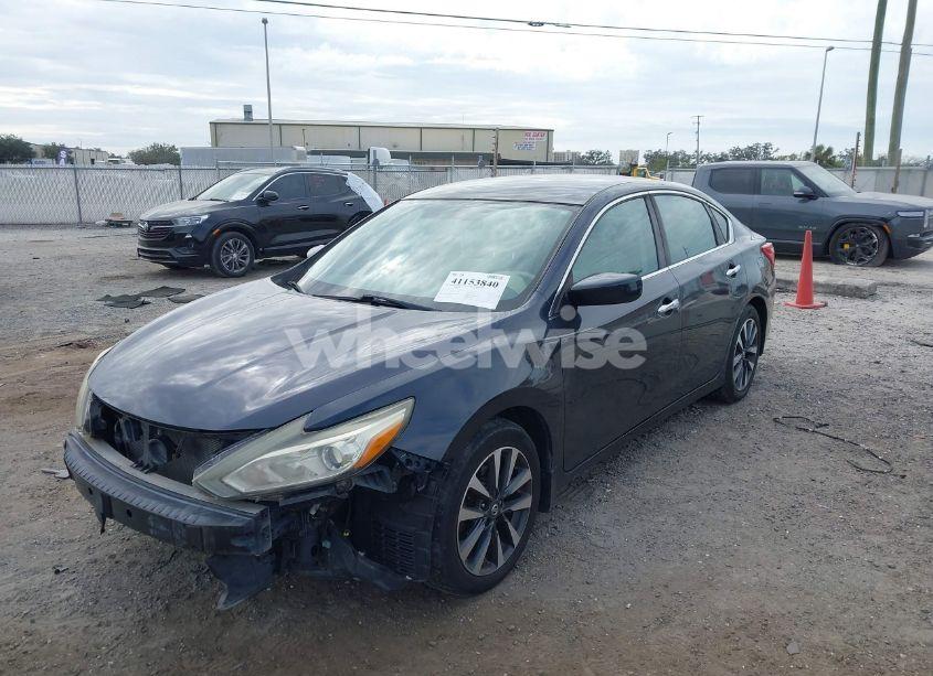 Photo 2 of 2016 Nissan Altima 2.5 SV (VIN 1N4AL3AP1GC131834)