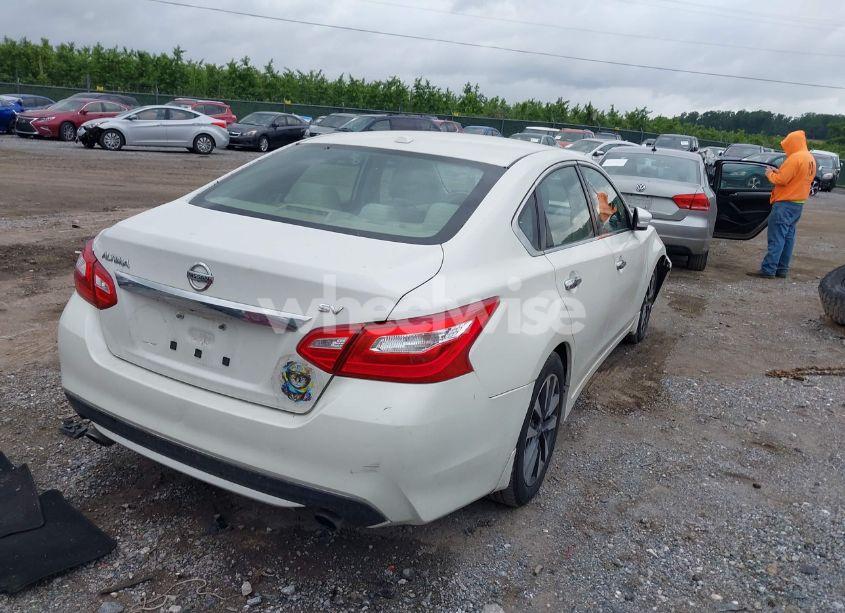 Photo 4 of 2016 Nissan Altima 2.5 SV (VIN 1N4AL3AP1GC135110)