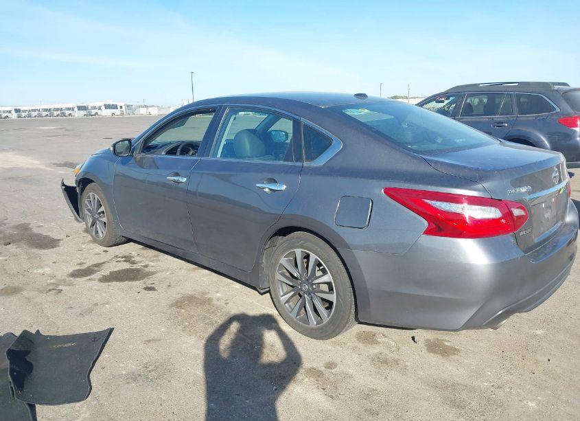 Photo 3 of 2016 Nissan Altima 2.5 SL (VIN 1N4AL3AP1GC140646)