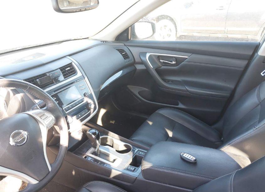 Photo 5 of 2016 Nissan Altima 2.5 SL (VIN 1N4AL3AP1GC140646)
