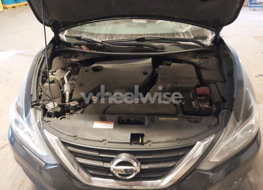 Photo 10 of 2016 Nissan Altima 2.5 SL (VIN 1N4AL3AP1GC156782)
