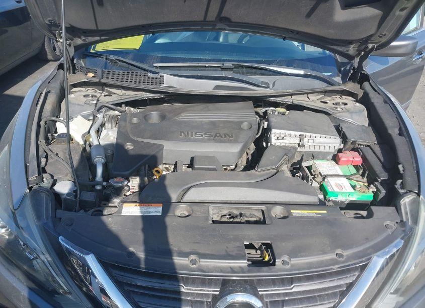 Photo 10 of 2016 Nissan Altima 2.5 SR (VIN 1N4AL3AP1GC160699)