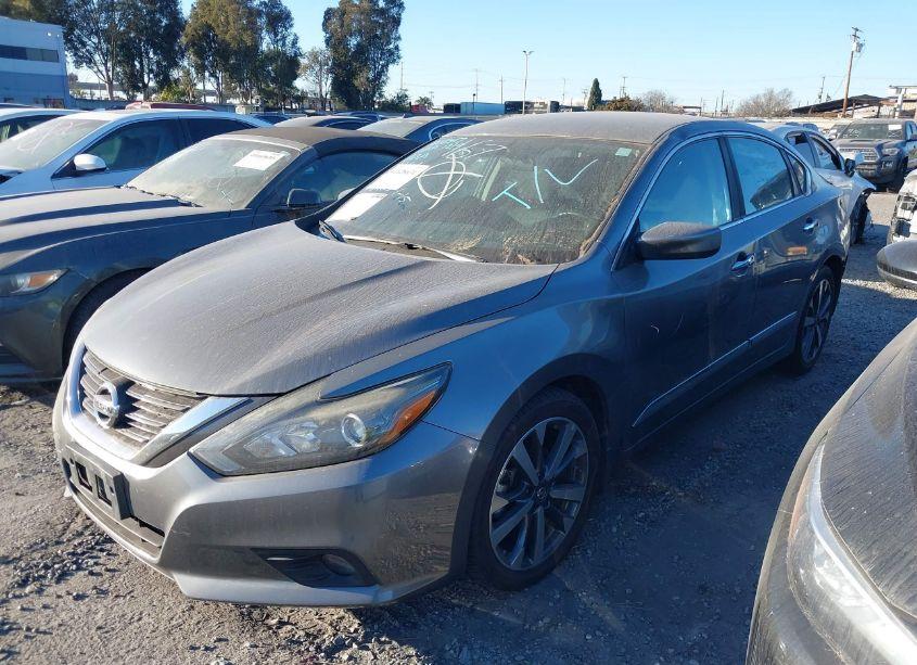 Photo 2 of 2016 Nissan Altima 2.5 SR (VIN 1N4AL3AP1GC160699)