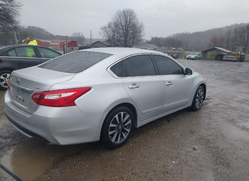 Photo 4 of 2016 Nissan Altima 2.5 SL (VIN 1N4AL3AP1GC160931)