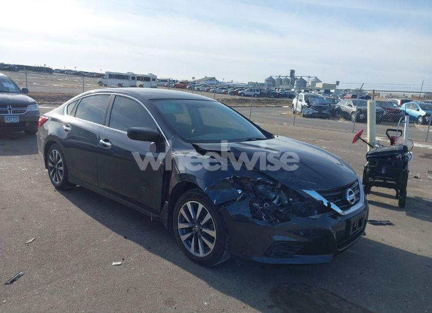 2016 Nissan Altima 2.5 SV (VIN 1N4AL3AP1GC165613) main photo
