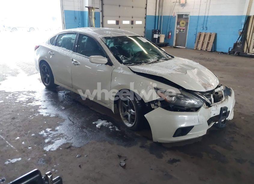 2016 Nissan Altima 2.5 SR (VIN 1N4AL3AP1GC174425) main photo