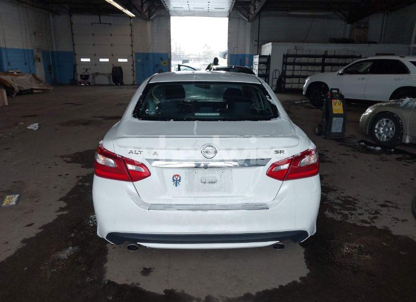 Photo 15 of 2016 Nissan Altima 2.5 SR (VIN 1N4AL3AP1GC174425)