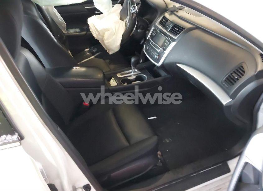 Photo 5 of 2016 Nissan Altima 2.5 SR (VIN 1N4AL3AP1GC174425)