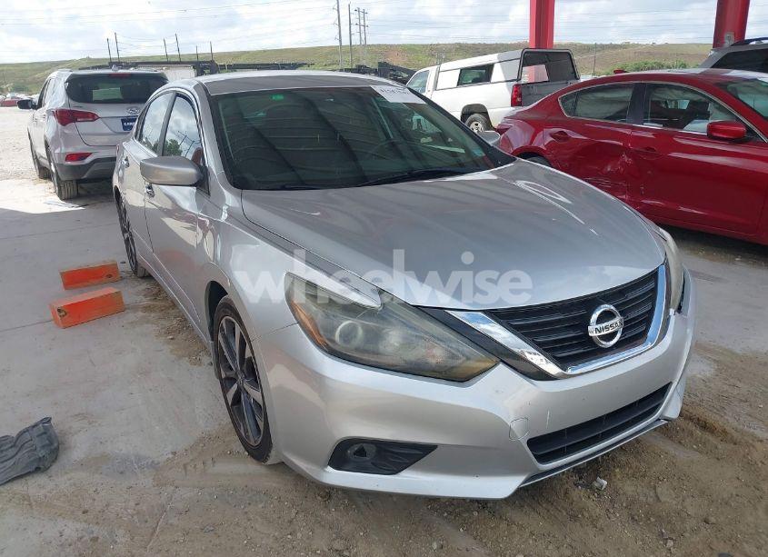 2016 Nissan Altima 2.5 SR (VIN 1N4AL3AP1GC181228) main photo