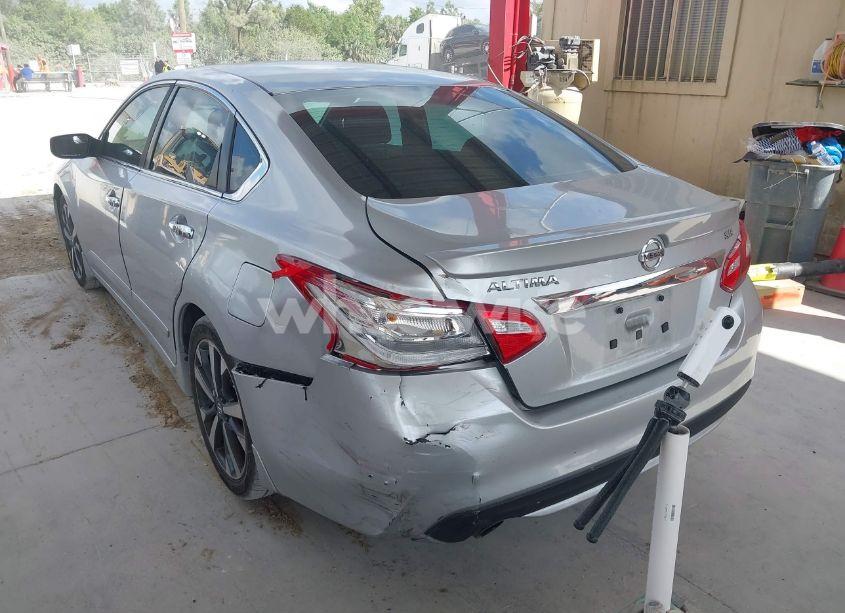 Photo 3 of 2016 Nissan Altima 2.5 SR (VIN 1N4AL3AP1GC181228)
