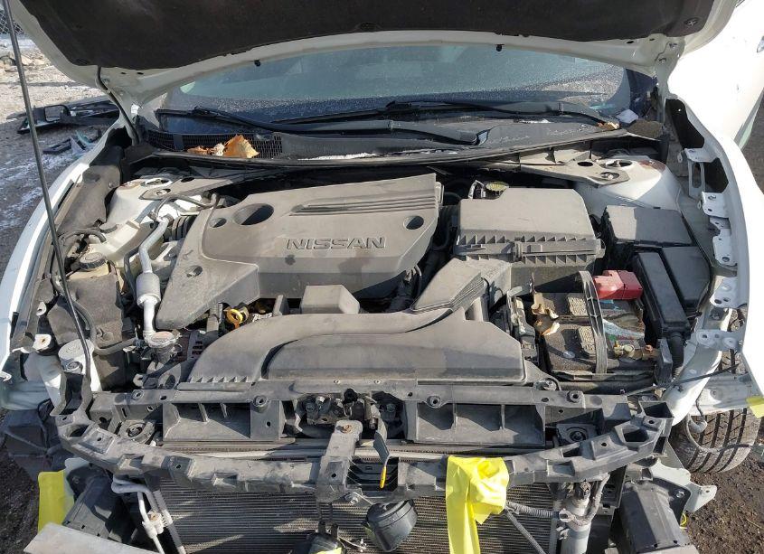 Photo 10 of 2016 Nissan Altima 2.5/2.5 S/2.5 SL/2.5 SR/2.5 SV (VIN 1N4AL3AP1GC184405)