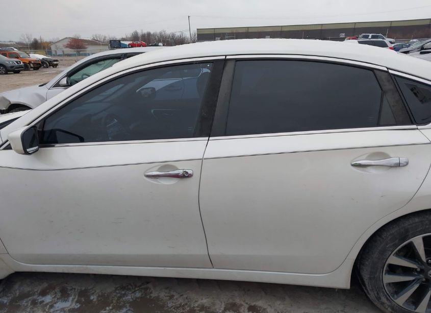 Photo 15 of 2016 Nissan Altima 2.5 SV (VIN 1N4AL3AP1GC188180)