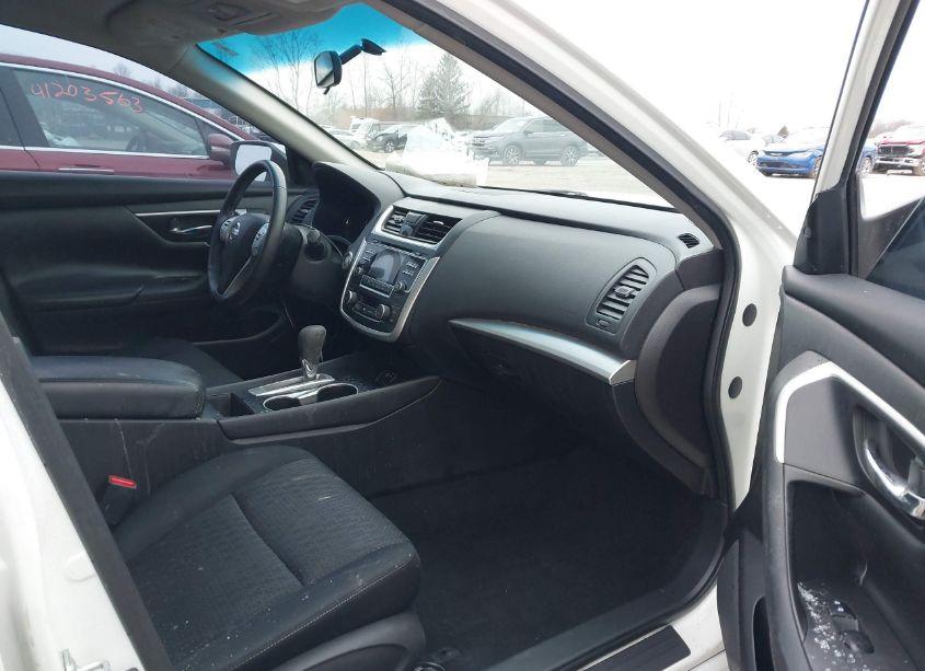 Photo 5 of 2016 Nissan Altima 2.5 SV (VIN 1N4AL3AP1GC188180)