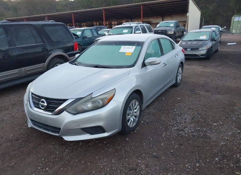 Photo 2 of 2016 Nissan Altima 2.5/2.5 S/2.5 SL/2.5 SR/2.5 SV (VIN 1N4AL3AP1GC201283)