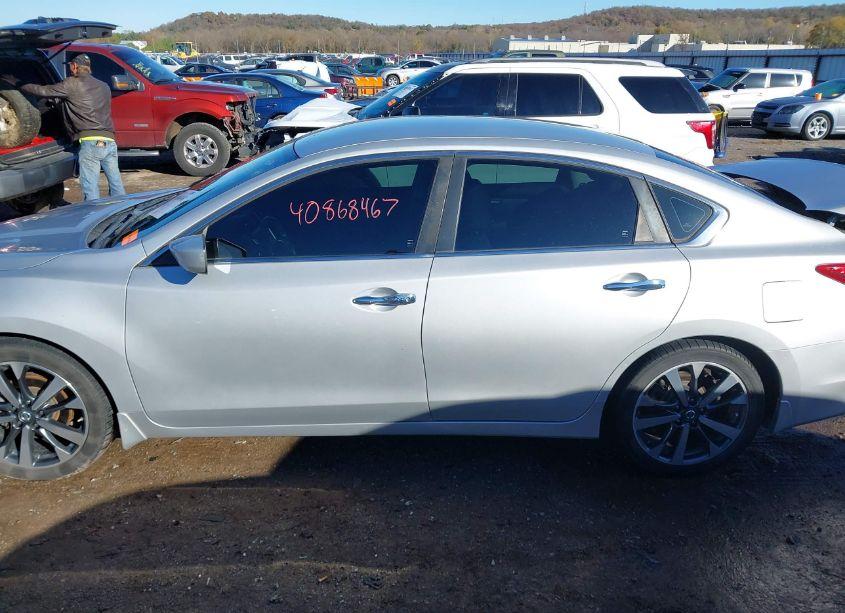 Photo 14 of 2016 Nissan Altima 2.5 SR (VIN 1N4AL3AP1GC207147)