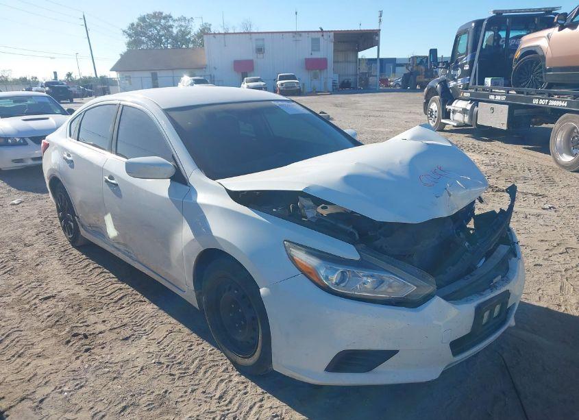 2016 Nissan Altima 2.5/2.5 S/2.5 SL/2.5 SR/2.5 SV (VIN 1N4AL3AP1GC207438) main photo