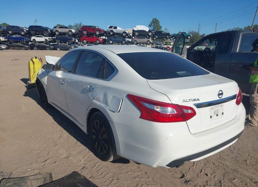 Photo 3 of 2016 Nissan Altima 2.5/2.5 S/2.5 SL/2.5 SR/2.5 SV (VIN 1N4AL3AP1GC207438)