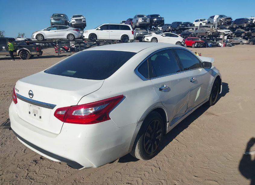 Photo 4 of 2016 Nissan Altima 2.5/2.5 S/2.5 SL/2.5 SR/2.5 SV (VIN 1N4AL3AP1GC207438)