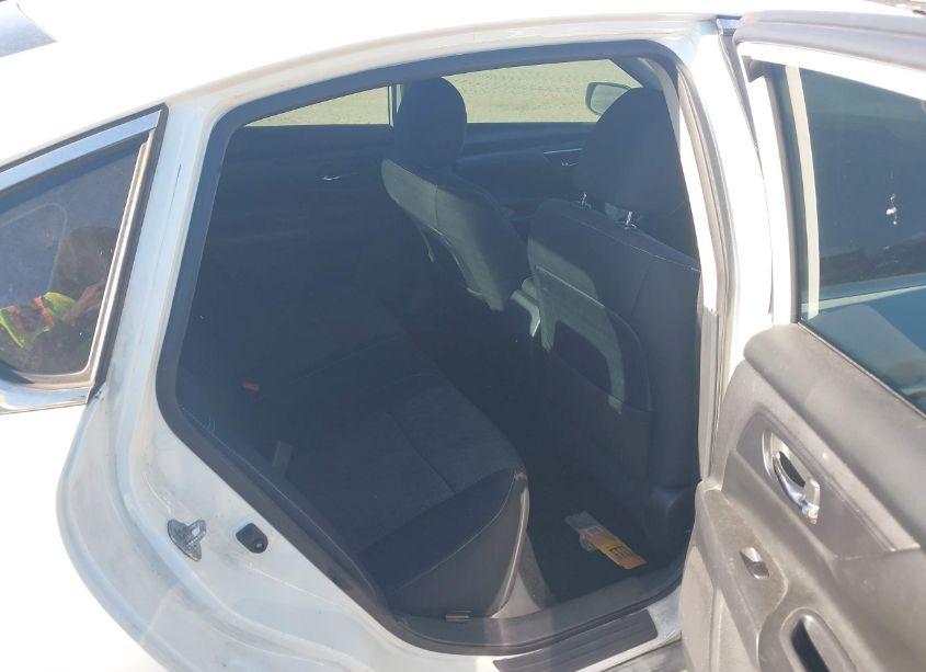 Photo 8 of 2016 Nissan Altima 2.5/2.5 S/2.5 SL/2.5 SR/2.5 SV (VIN 1N4AL3AP1GC207438)