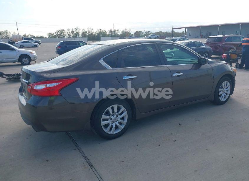 Photo 4 of 2016 Nissan Altima 2.5/2.5 S/2.5 SL/2.5 SR/2.5 SV (VIN 1N4AL3AP1GC207519)