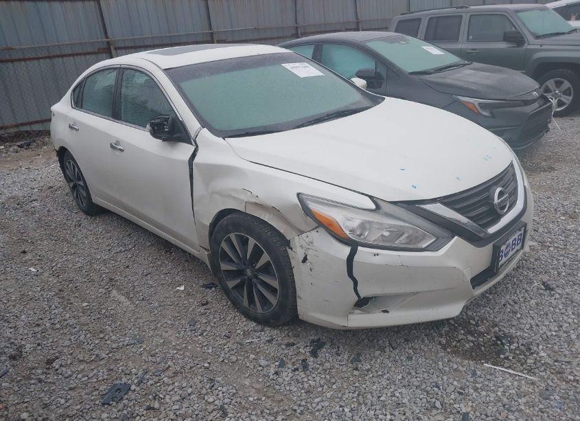 2016 Nissan Altima 2.5 SV (VIN 1N4AL3AP1GC211859) main photo
