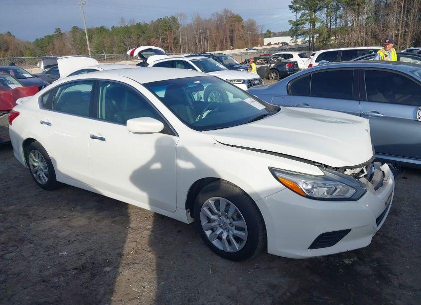 2016 Nissan Altima 2.5/2.5 S/2.5 SL/2.5 SR/2.5 SV (VIN 1N4AL3AP1GC211909) main photo