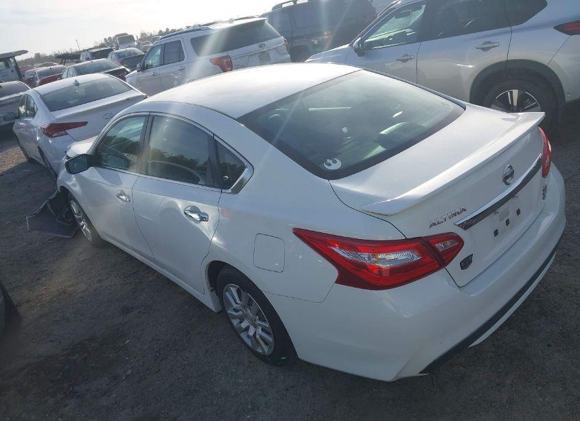 Photo 3 of 2016 Nissan Altima 2.5/2.5 S/2.5 SL/2.5 SR/2.5 SV (VIN 1N4AL3AP1GC211909)