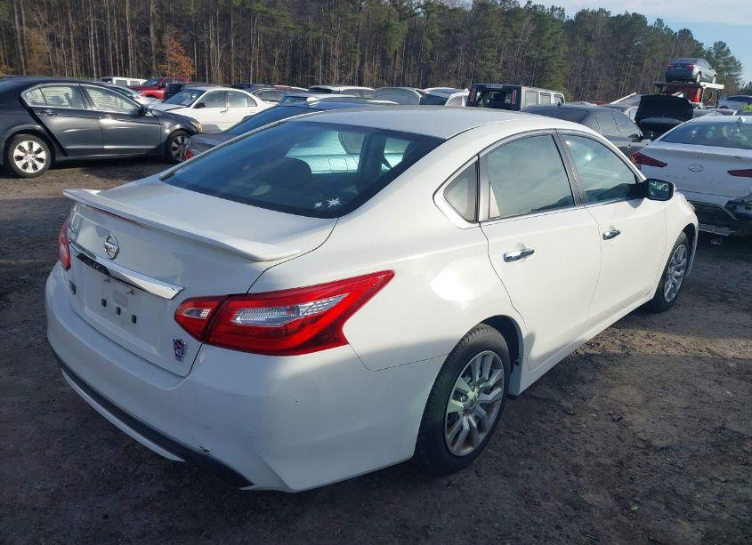 Photo 4 of 2016 Nissan Altima 2.5/2.5 S/2.5 SL/2.5 SR/2.5 SV (VIN 1N4AL3AP1GC211909)