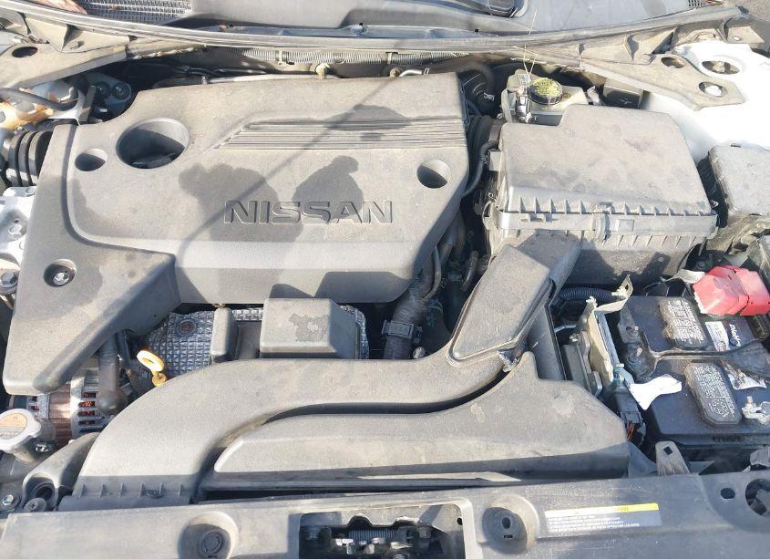 Photo 9 of 2016 Nissan Altima 2.5/2.5 S/2.5 SL/2.5 SR/2.5 SV (VIN 1N4AL3AP1GC211909)