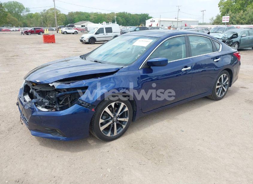 Photo 2 of 2016 Nissan Altima 2.5 SR (VIN 1N4AL3AP1GC213207)