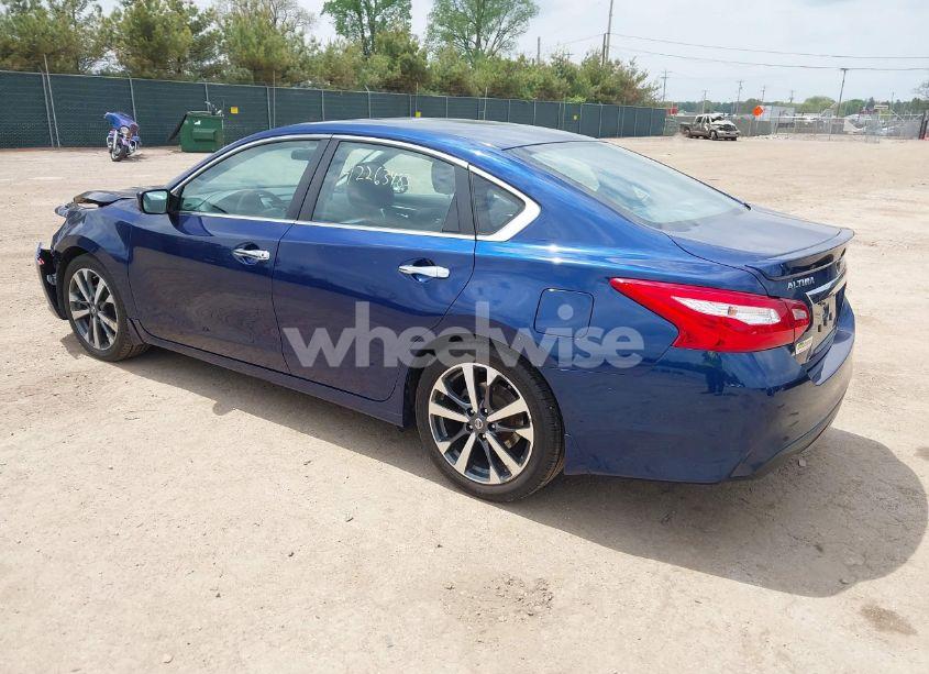 Photo 3 of 2016 Nissan Altima 2.5 SR (VIN 1N4AL3AP1GC213207)