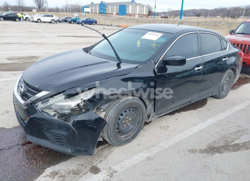 Photo 2 of 2016 Nissan Altima 2.5/2.5 S/2.5 SL/2.5 SR/2.5 SV (VIN 1N4AL3AP1GC225017)