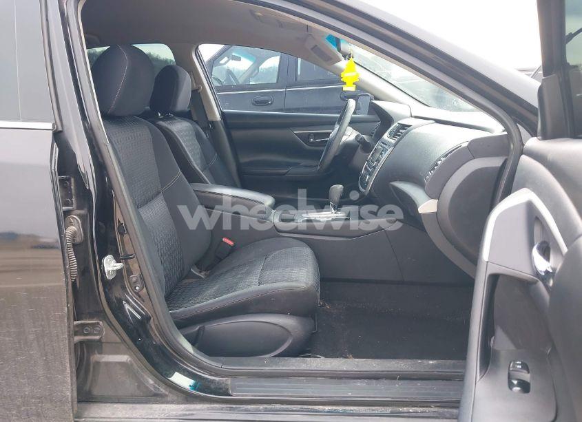 Photo 5 of 2016 Nissan Altima 2.5/2.5 S/2.5 SL/2.5 SR/2.5 SV (VIN 1N4AL3AP1GC225017)