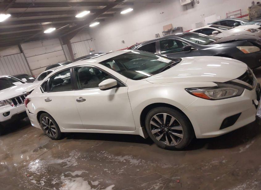 Photo 13 of 2016 Nissan Altima 2.5 SL (VIN 1N4AL3AP1GC225521)