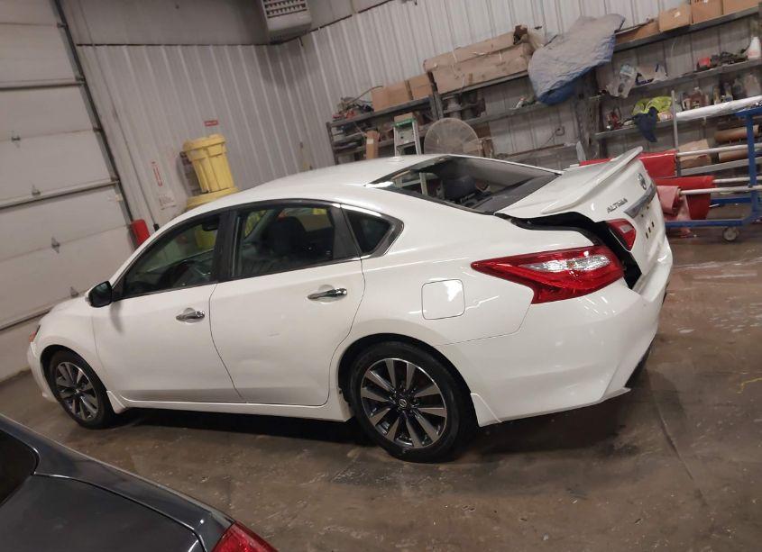 Photo 14 of 2016 Nissan Altima 2.5 SL (VIN 1N4AL3AP1GC225521)