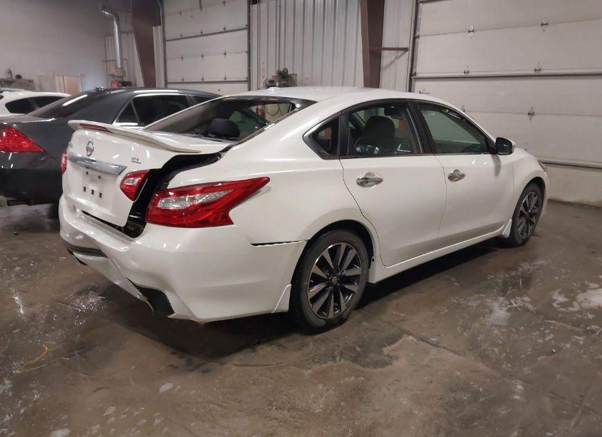 Photo 4 of 2016 Nissan Altima 2.5 SL (VIN 1N4AL3AP1GC225521)