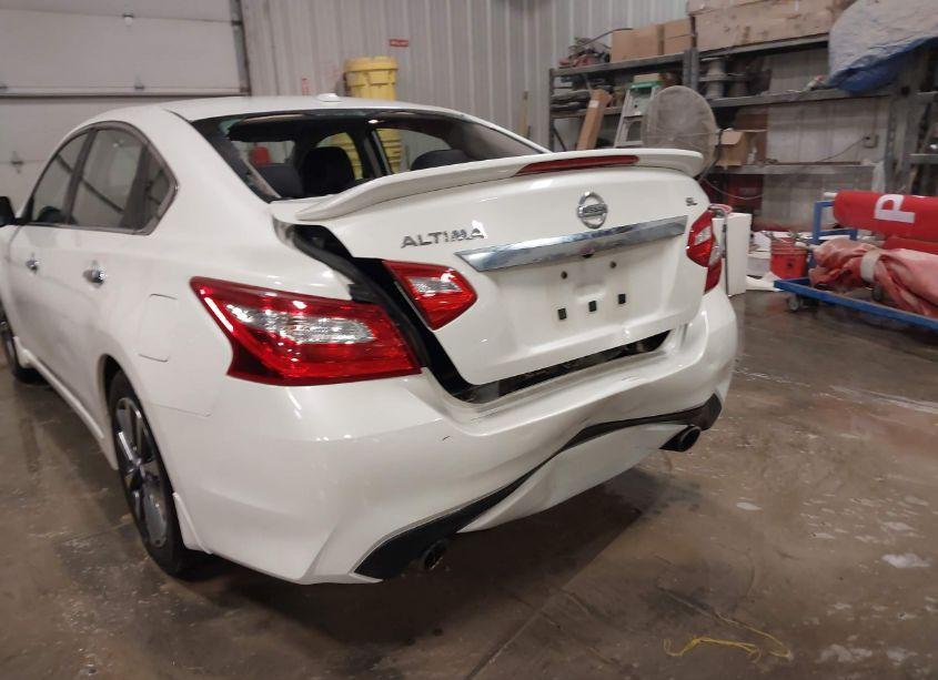 Photo 6 of 2016 Nissan Altima 2.5 SL (VIN 1N4AL3AP1GC225521)