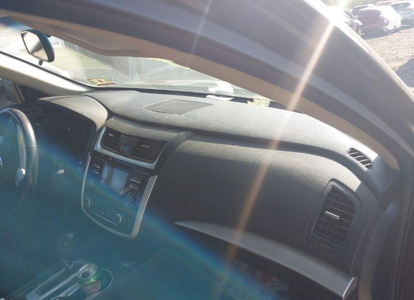 Photo 5 of 2016 Nissan Altima 2.5/2.5 S/2.5 SL/2.5 SR/2.5 SV (VIN 1N4AL3AP1GC245946)