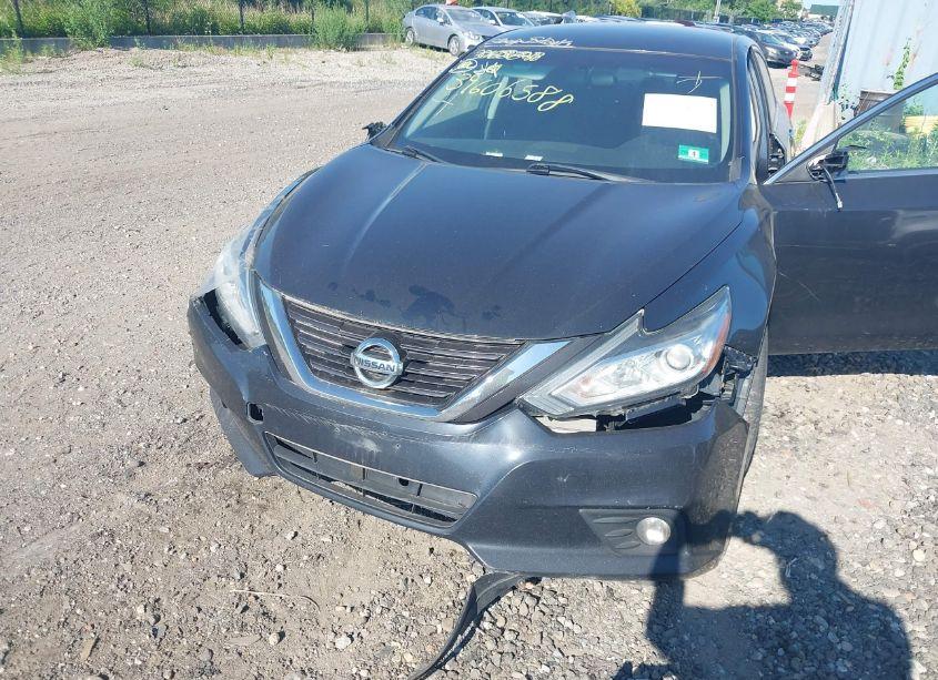 Photo 6 of 2016 Nissan Altima 2.5/2.5 S/2.5 SL/2.5 SR/2.5 SV (VIN 1N4AL3AP1GC245946)