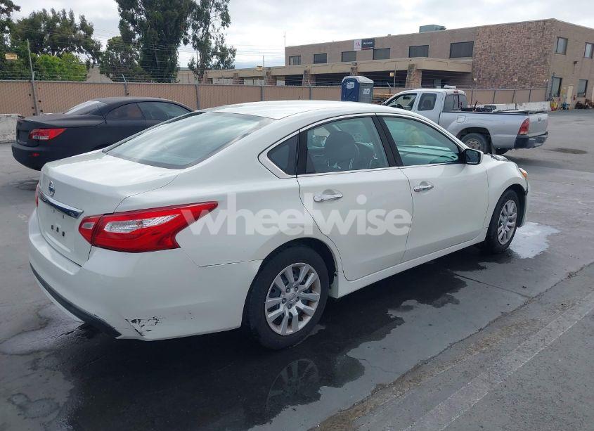 Photo 4 of 2016 Nissan Altima 2.5/2.5 S/2.5 SL/2.5 SR/2.5 SV (VIN 1N4AL3AP1GC249009)