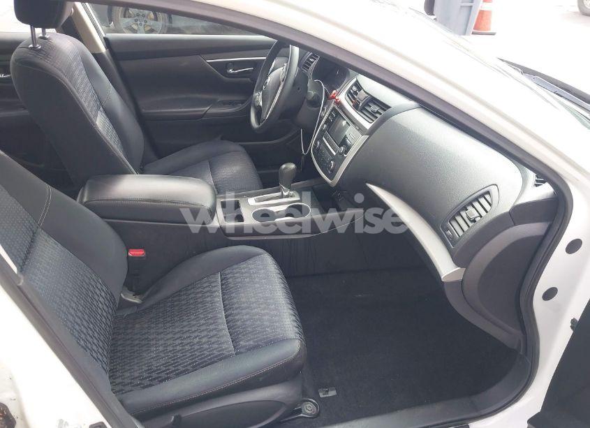 Photo 5 of 2016 Nissan Altima 2.5/2.5 S/2.5 SL/2.5 SR/2.5 SV (VIN 1N4AL3AP1GC249009)