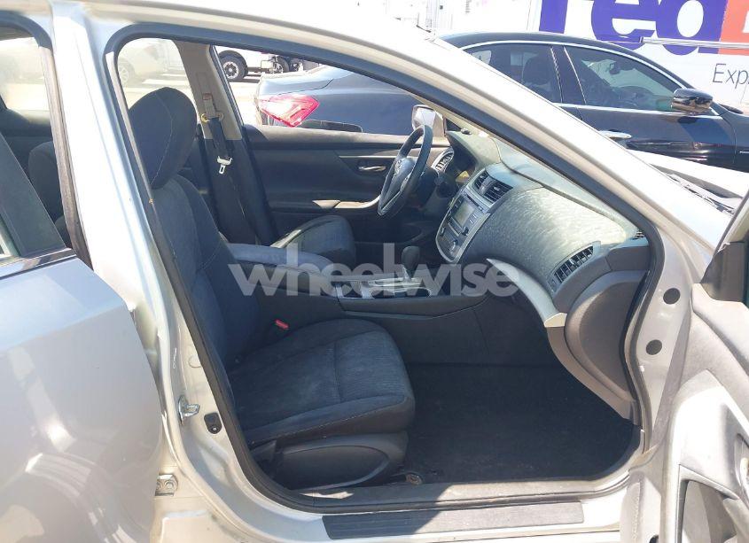 Photo 5 of 2016 Nissan Altima 2.5/2.5 S/2.5 SL/2.5 SR/2.5 SV (VIN 1N4AL3AP1GC260706)