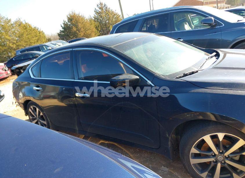 Photo 14 of 2016 Nissan Altima 2.5 SR (VIN 1N4AL3AP1GC270801)