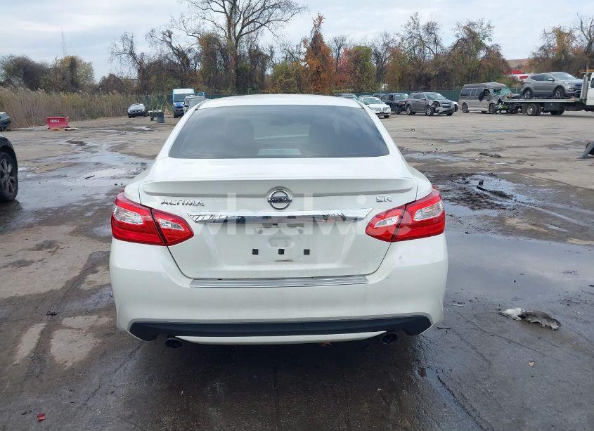 Photo 17 of 2016 Nissan Altima 2.5 SR (VIN 1N4AL3AP1GC272757)