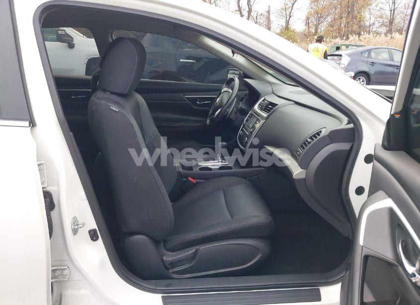 Photo 5 of 2016 Nissan Altima 2.5 SR (VIN 1N4AL3AP1GC272757)