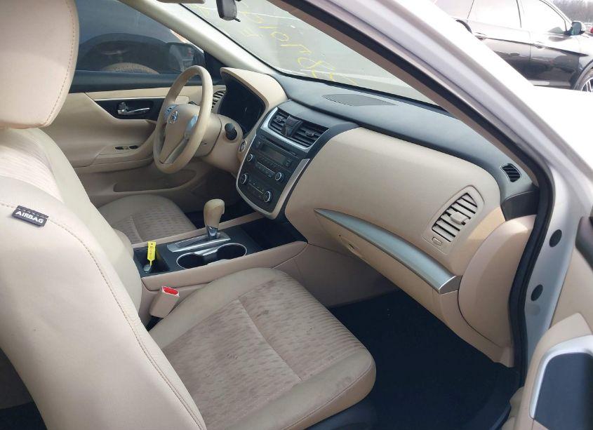 Photo 5 of 2016 Nissan Altima 2.5 (VIN 1N4AL3AP1GC280762)